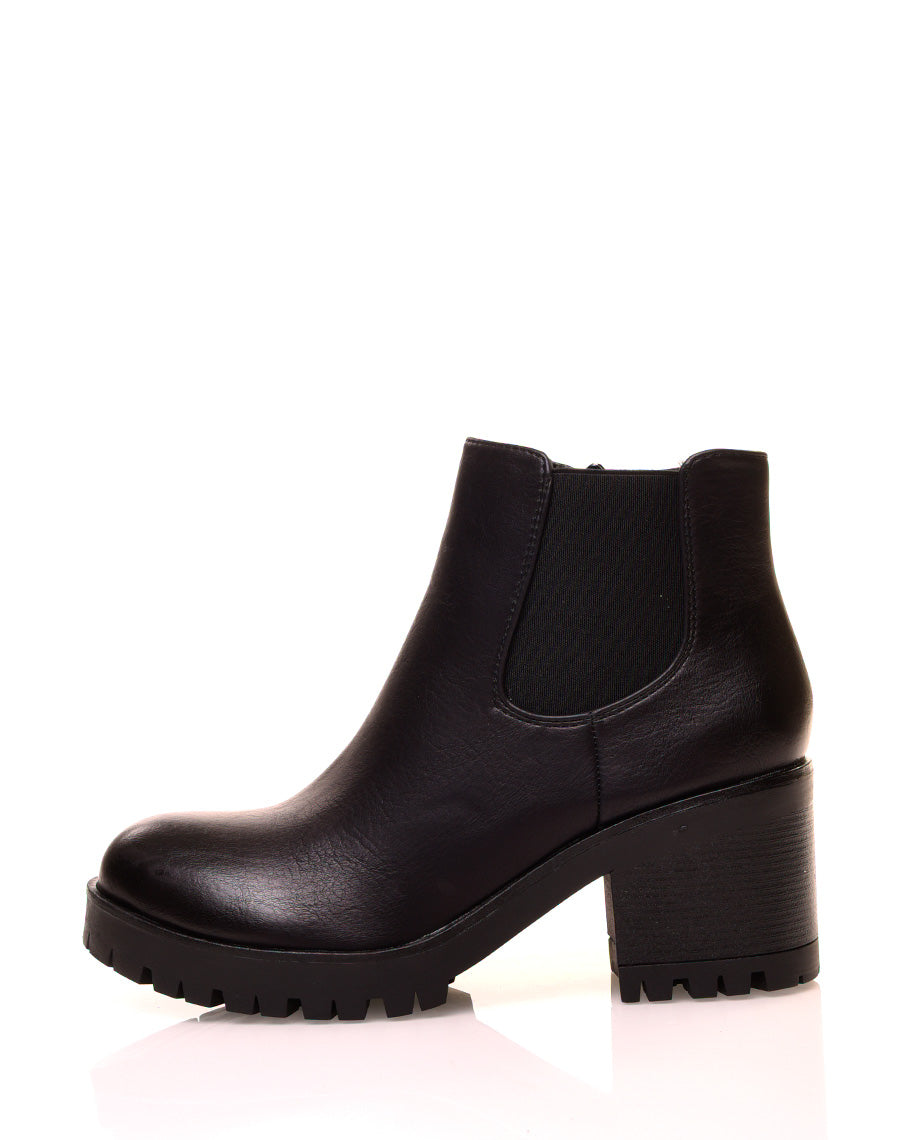 Chelsea boots noires à semelles crantées