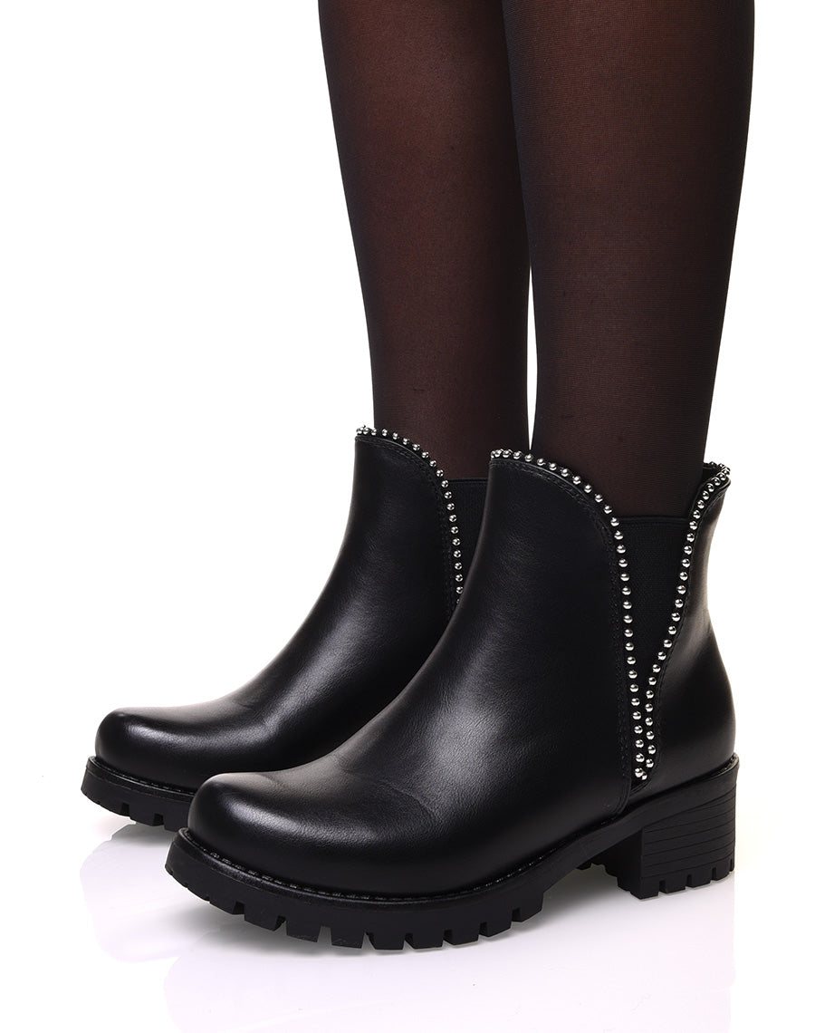 Chelsea boots semelles crantées noires à clous ronds