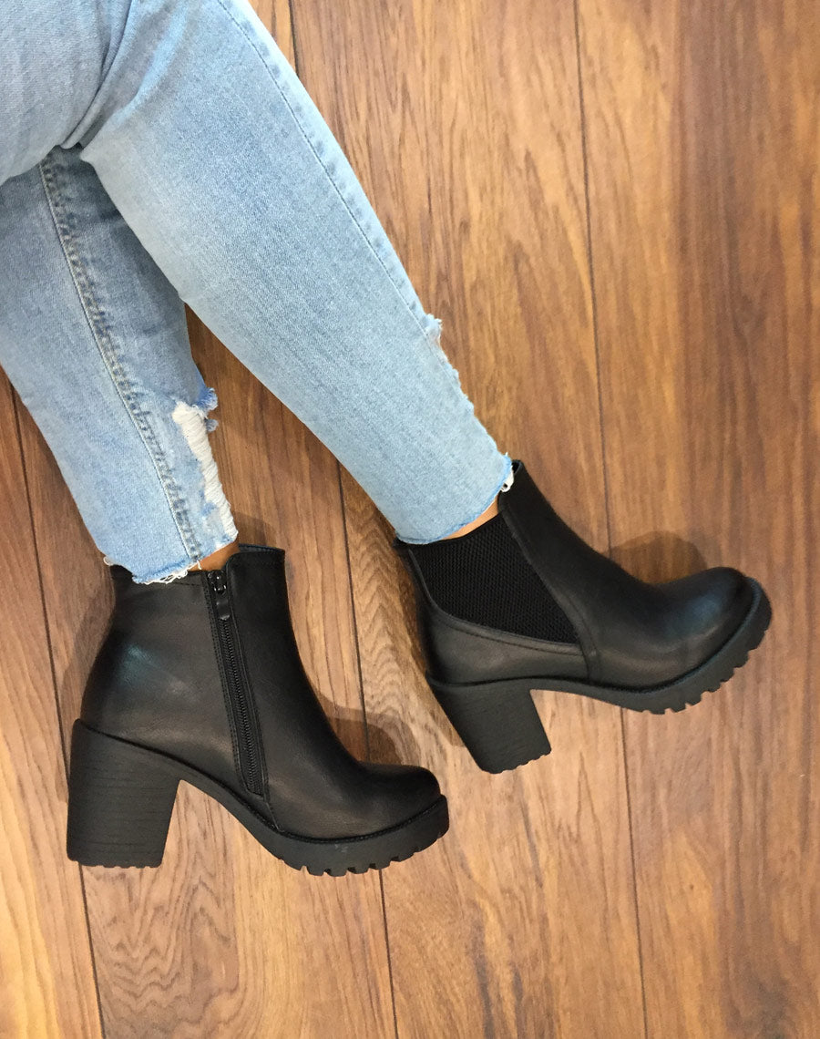 Chelsea boots à talons mi hauts noir