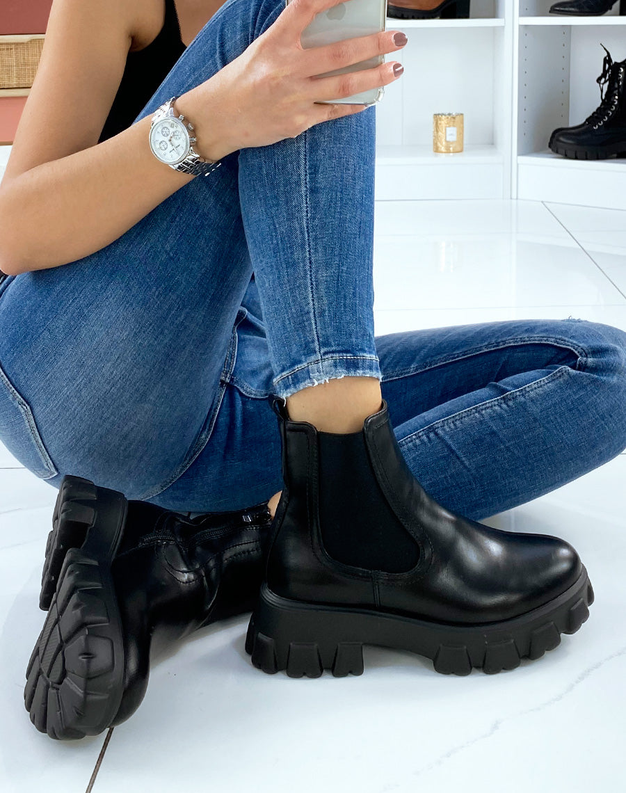 Chelsea noires à semelle crantée