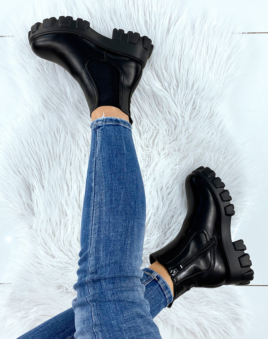 Chelsea noires à semelle crantée