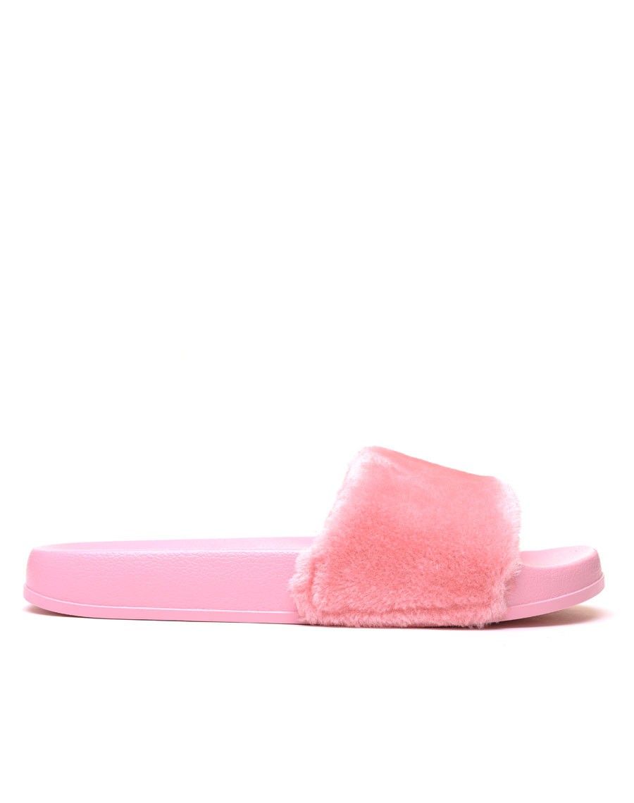 Claquettes roses à fourrure