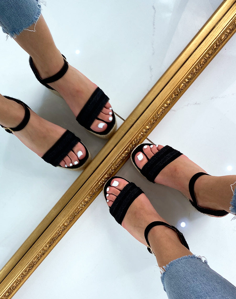 Compensée noire à bride tressée