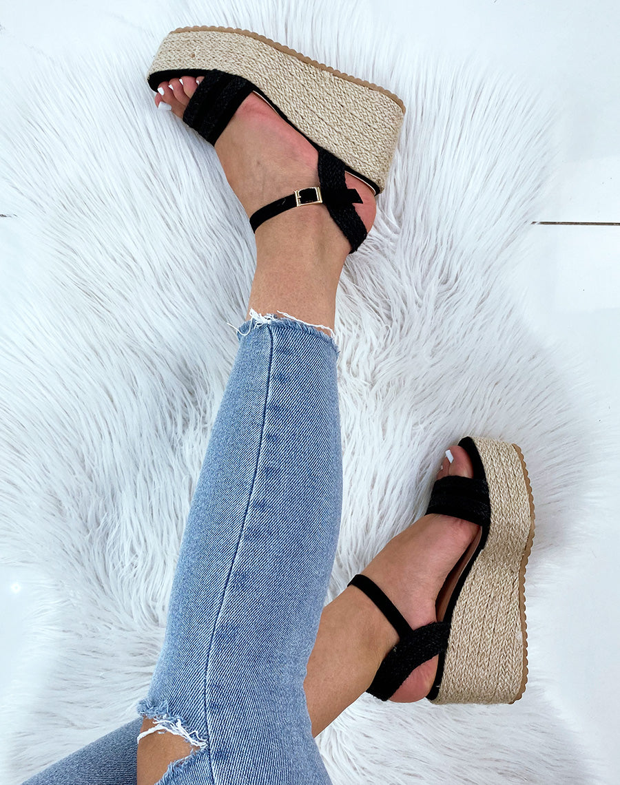 Compensée noire à bride tressée