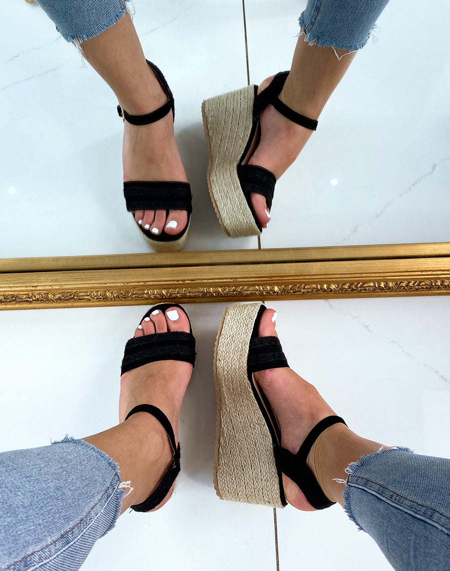 Compensée noire à bride tressée