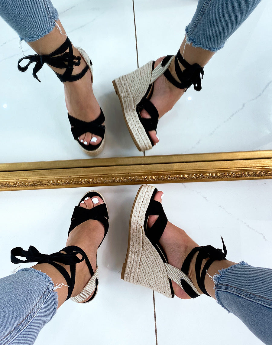 Compensée noire en suédine