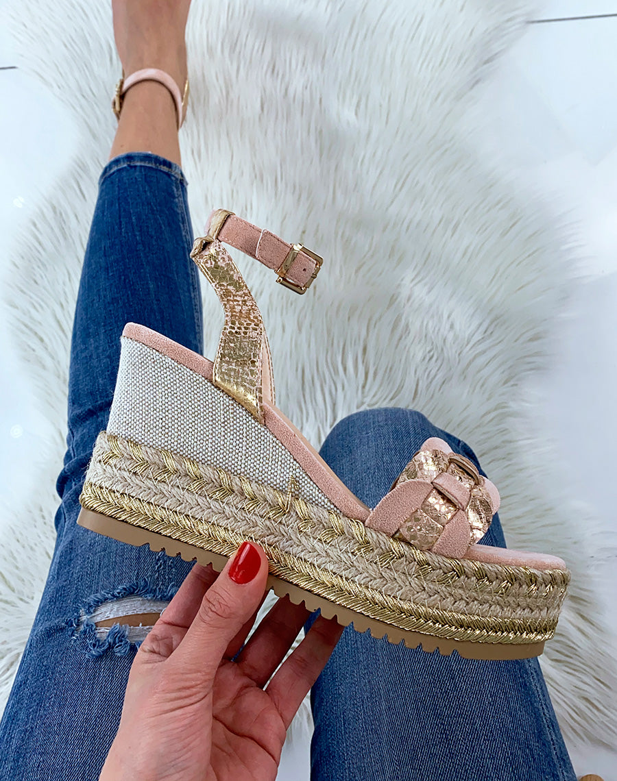 Compensée rose à détails dorées