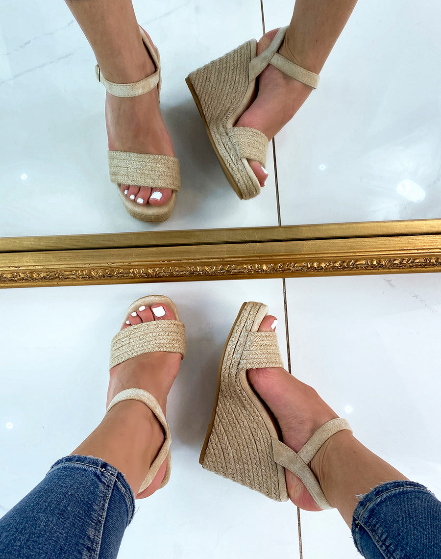 Compensées beiges en toile de jute