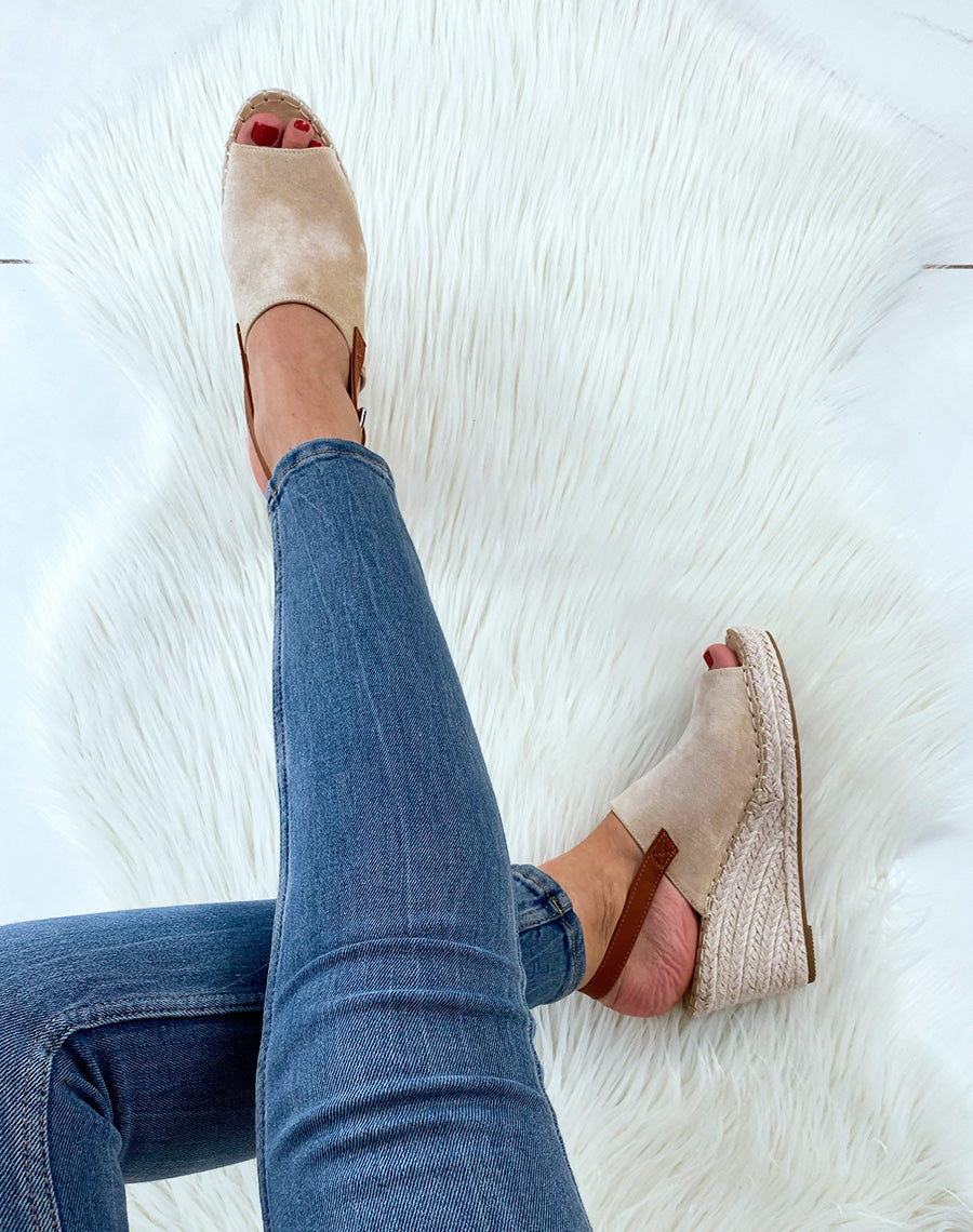 Compensées beiges ouvertes