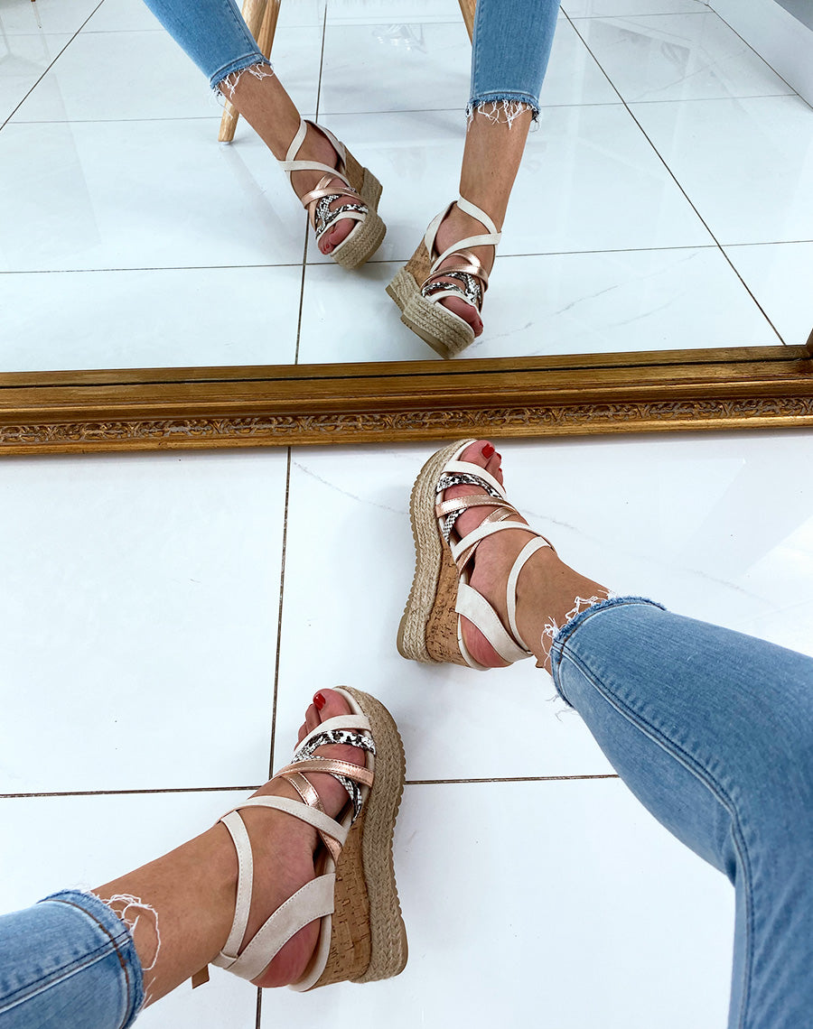 Compensées bi-matières beiges effet python et cuivre