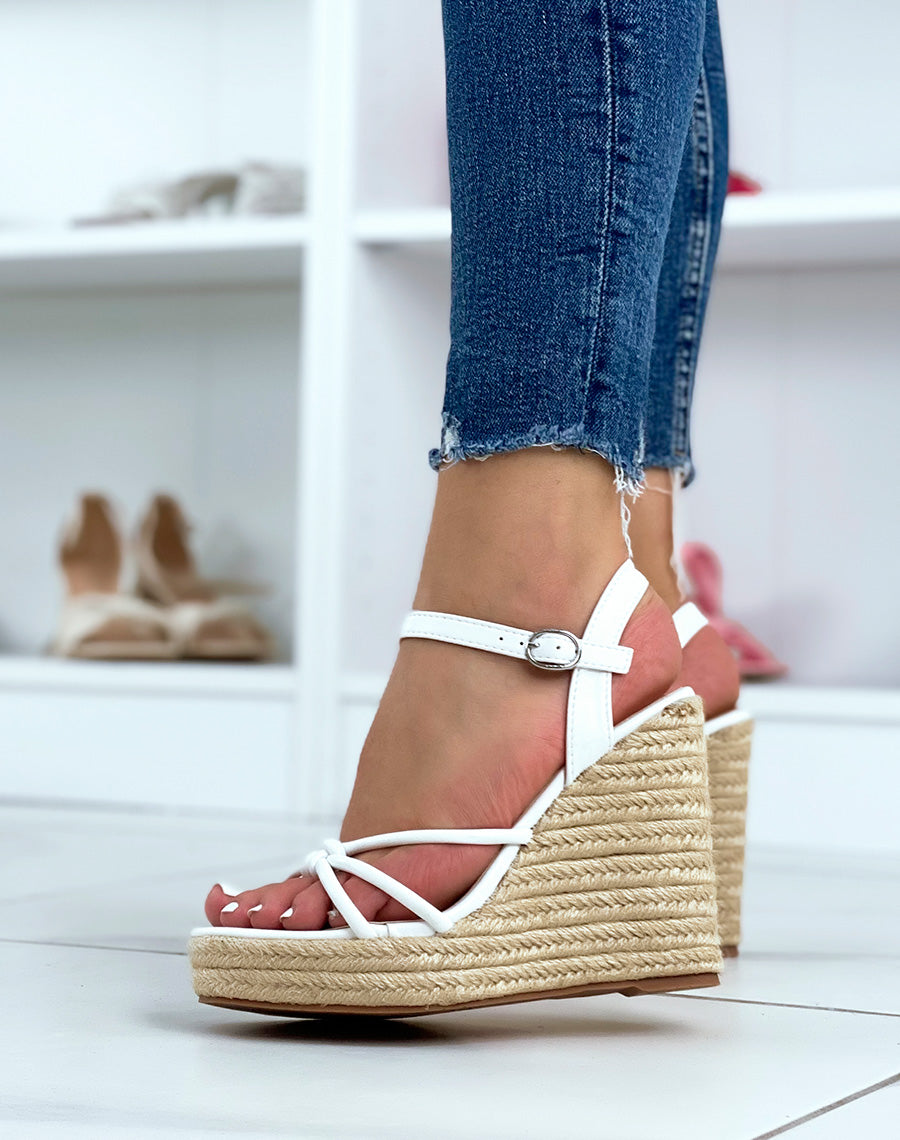 Compensées blanches à talon en jute