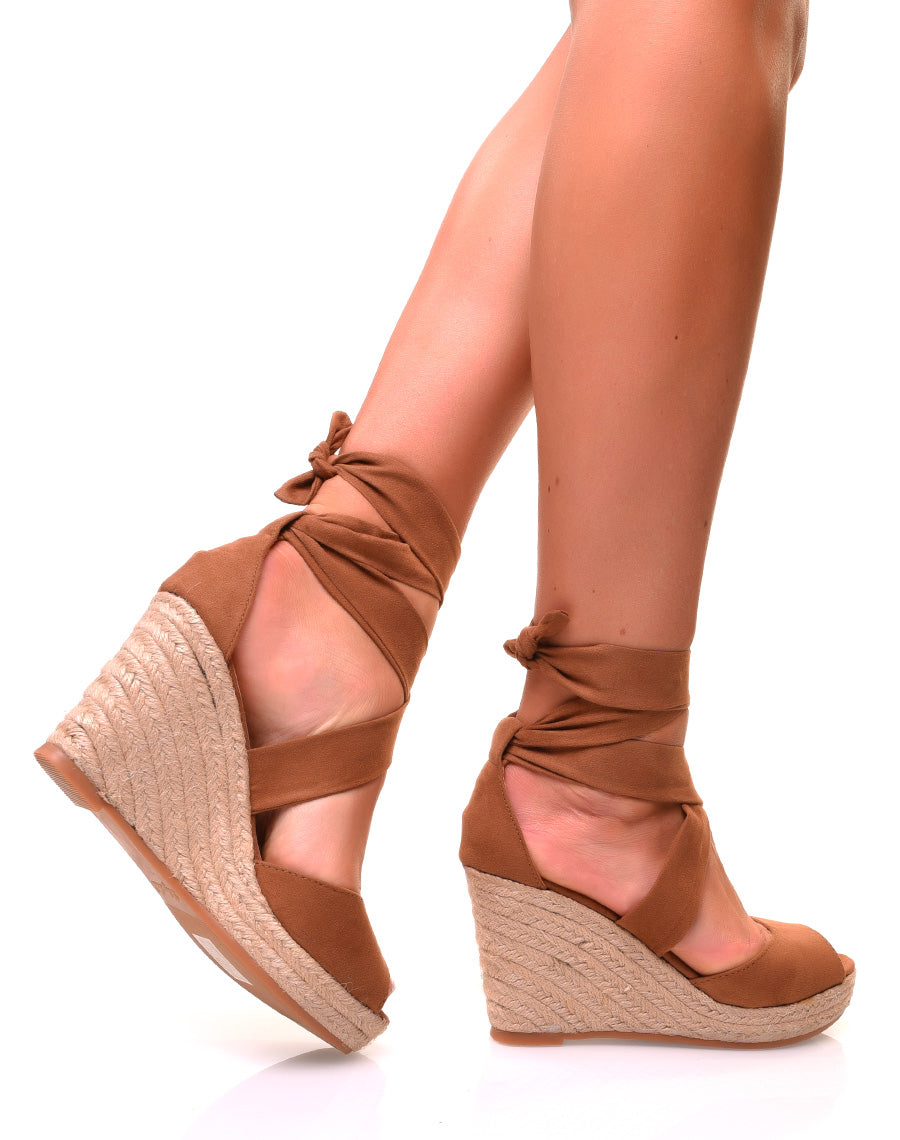 Compensées camel en suédine