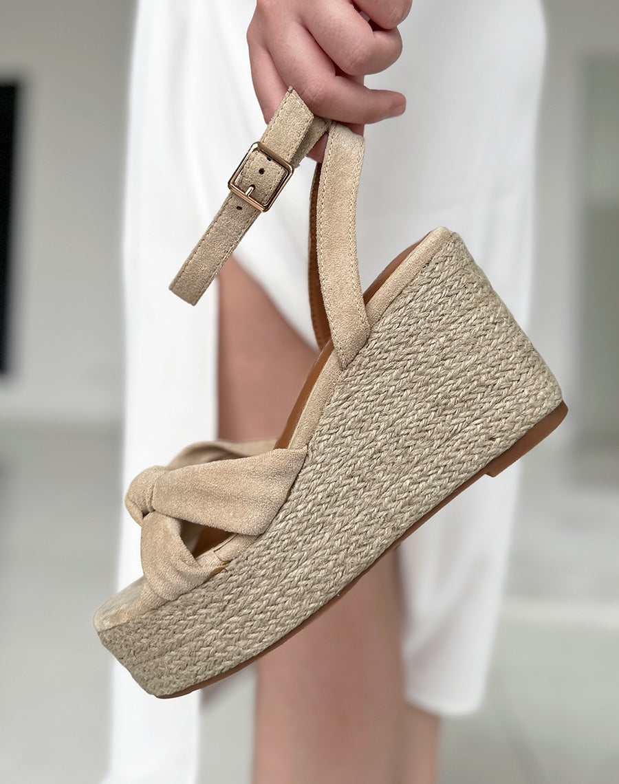 Compensées en jute eten suédine beige