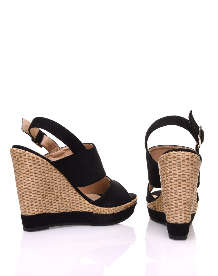 Compensées en suédine noires