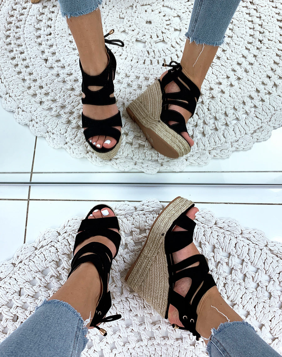 Compensées en suédine noirs à multiples brides