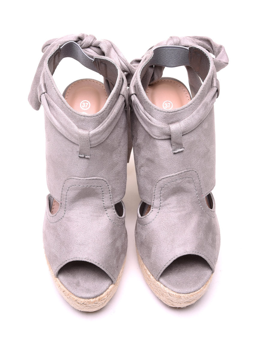 Compensées grises en suédine