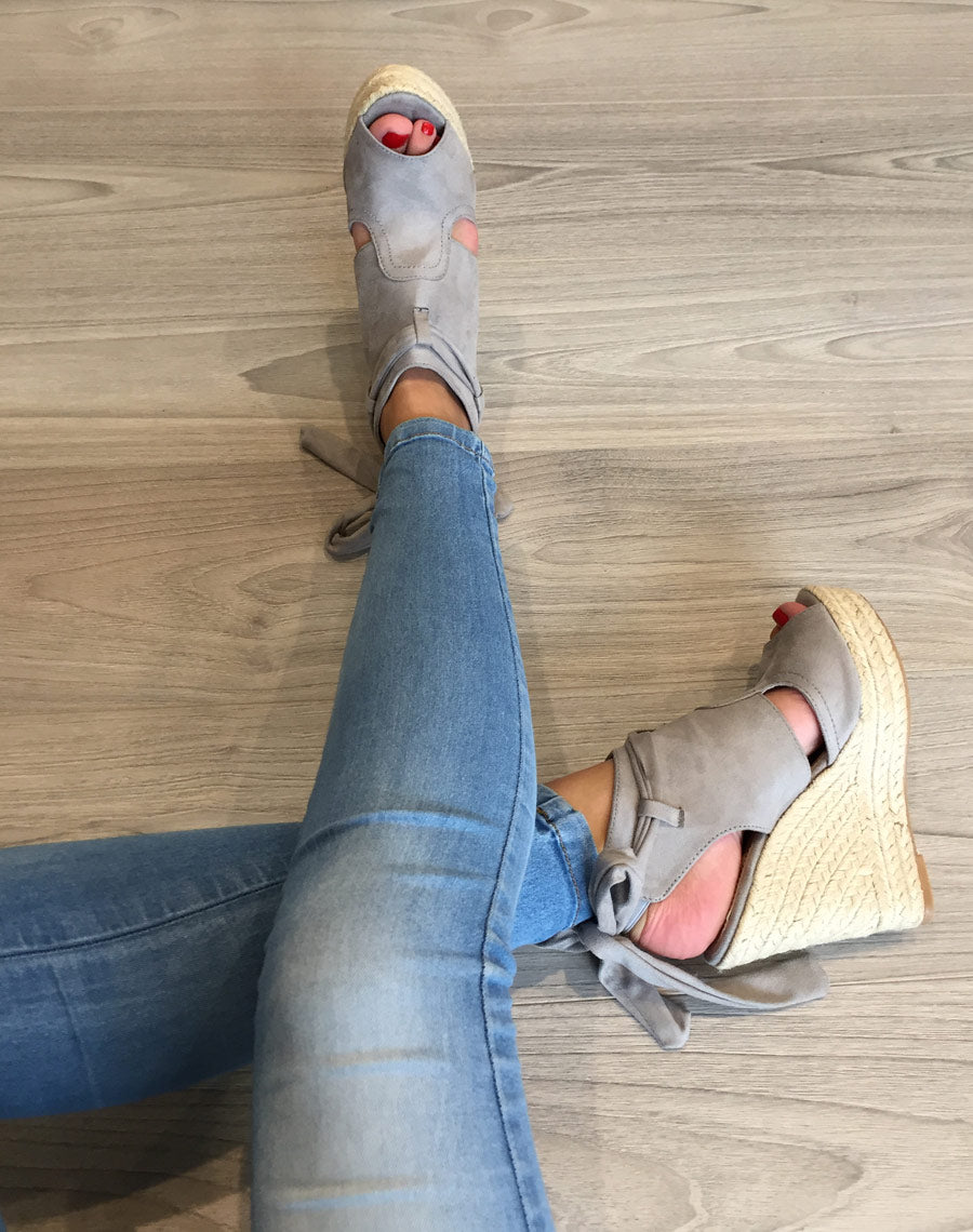 Compensées grises en suédine