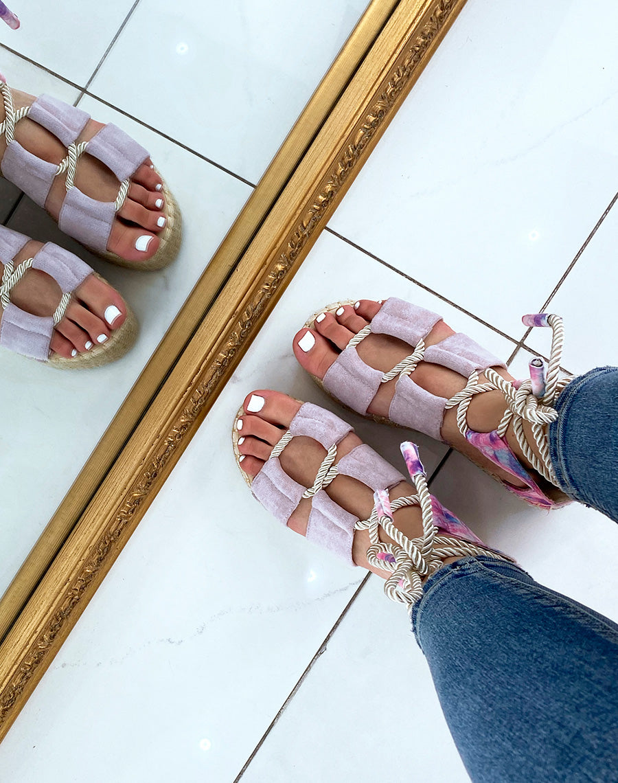 Compensées lilas à lacet et semelle en toile de jute