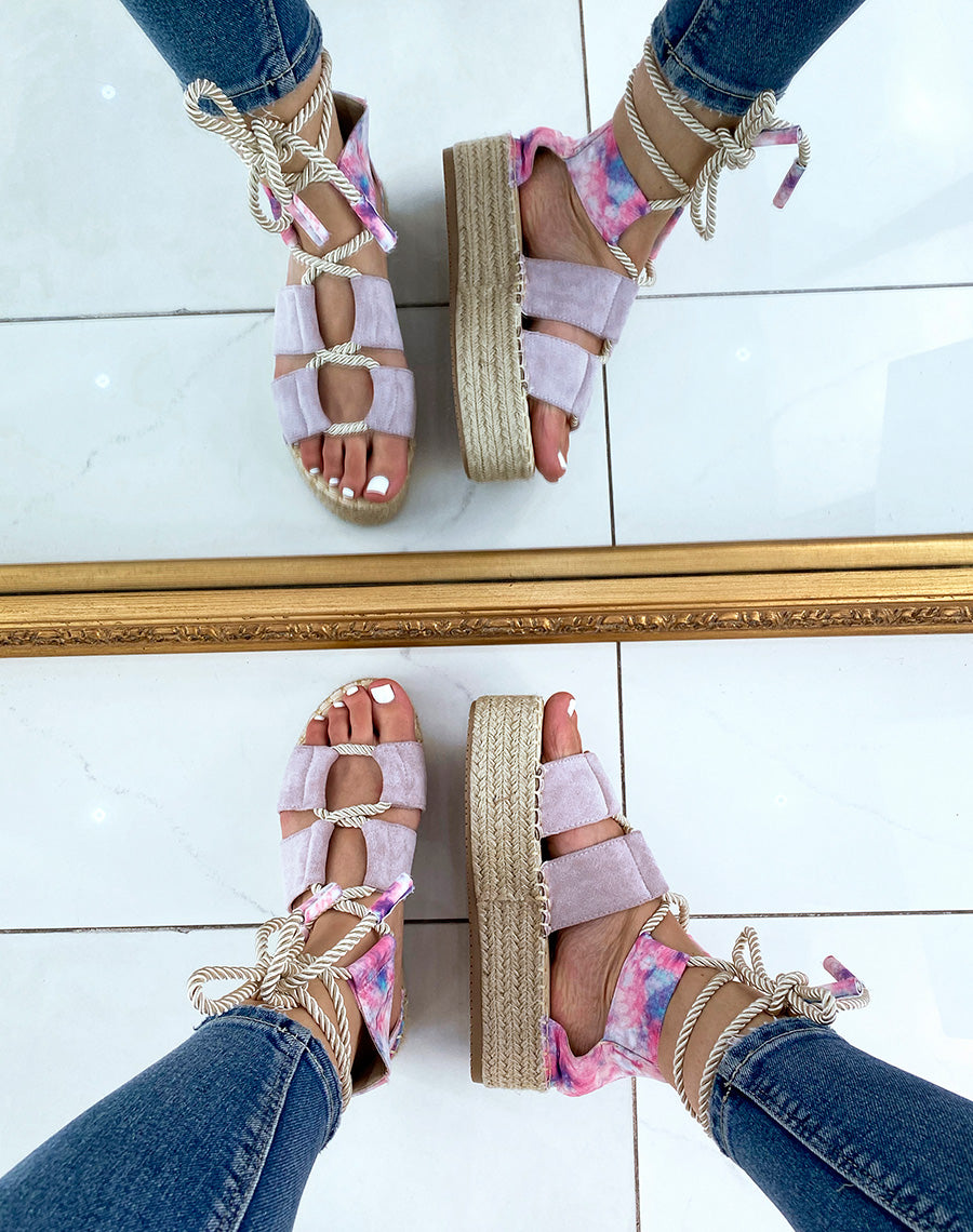 Compensées lilas à lacet et semelle en toile de jute