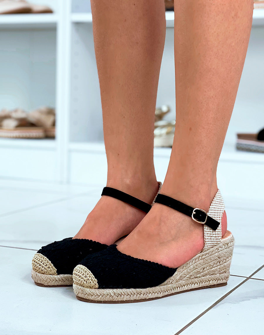Compensées noires brodées à talon en jute