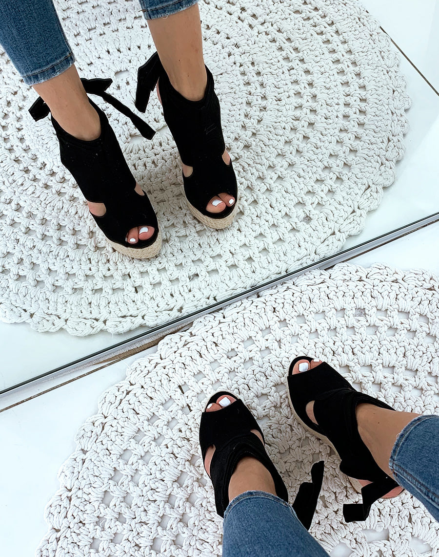 Compensées noires en suédine