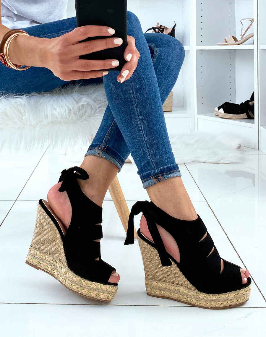 Compensées noires fermées avec bride à nouer