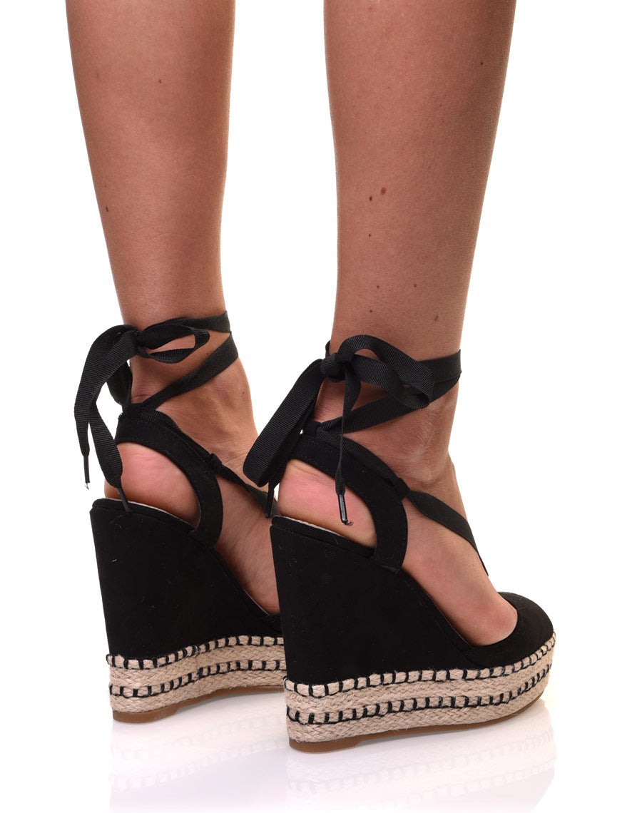 Compensées noires lacées en suédine