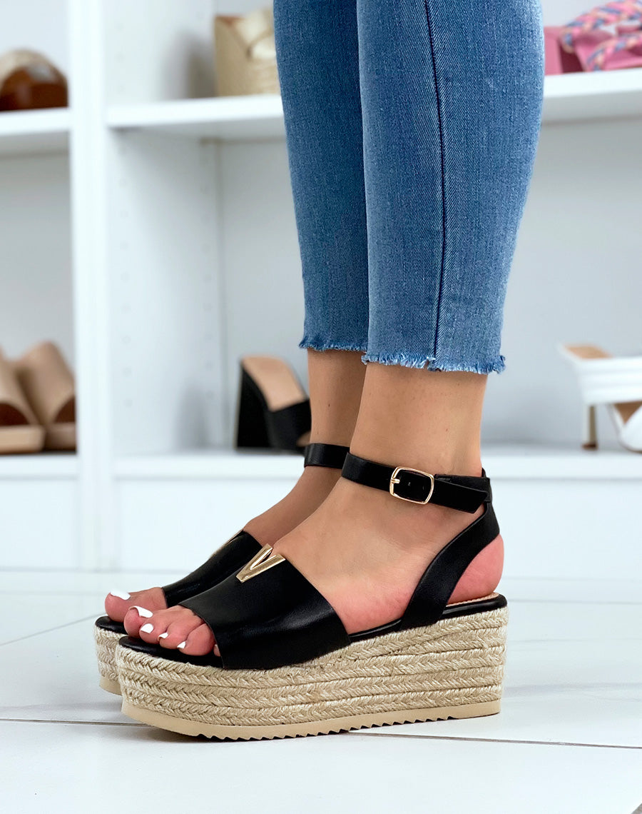 Compensées noires plates à détail V doré