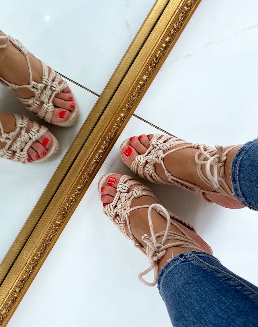 Compensées tressées beiges