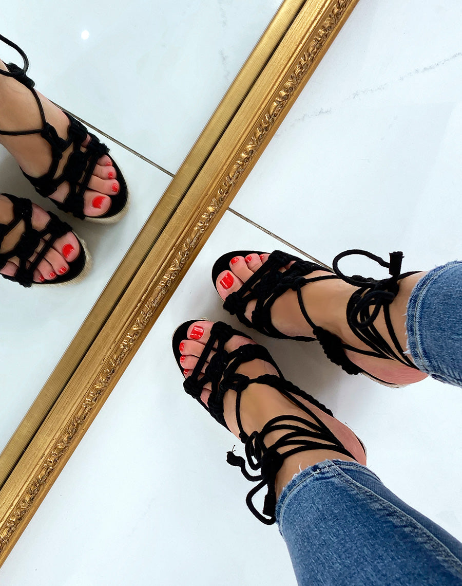 Compensées tressées noires