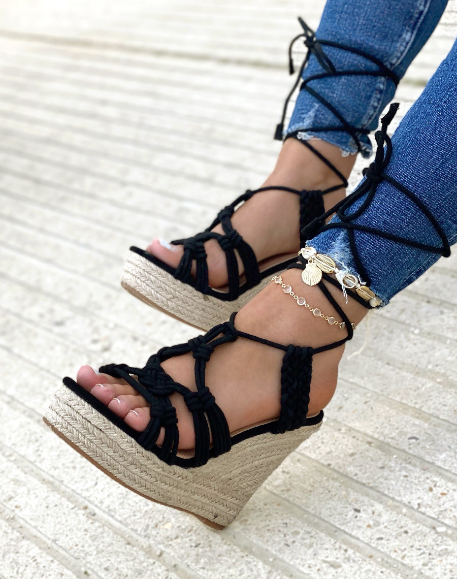 Compensées tressées noires