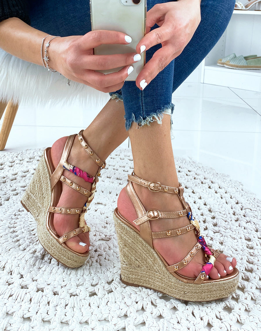 Compensés couleur champagne cloutés