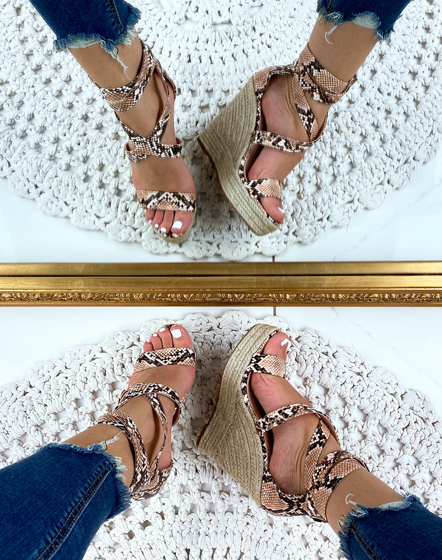 Compensés effet snake à talon en suédine