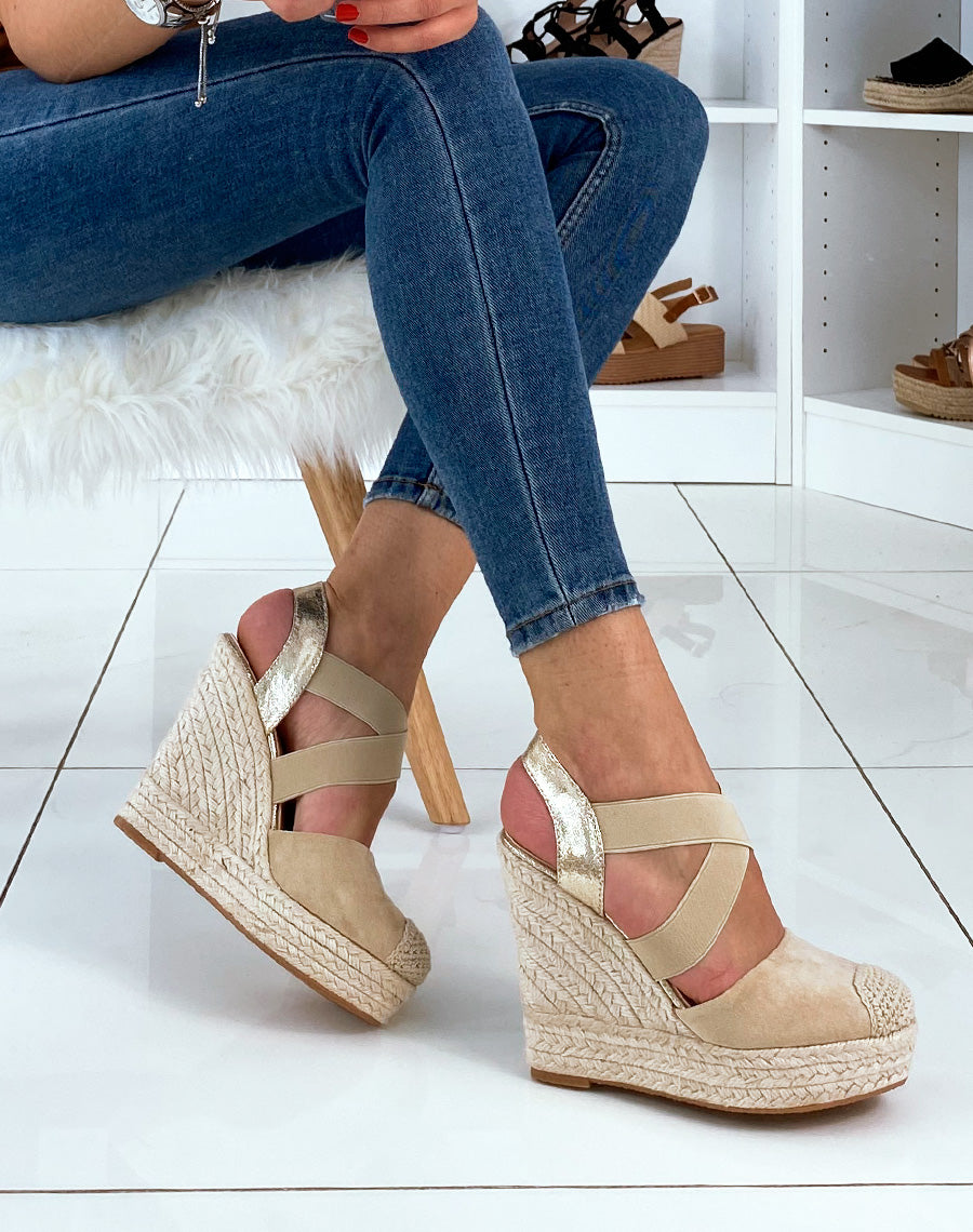 Compensés en suédine beiges à brides entrecroisées