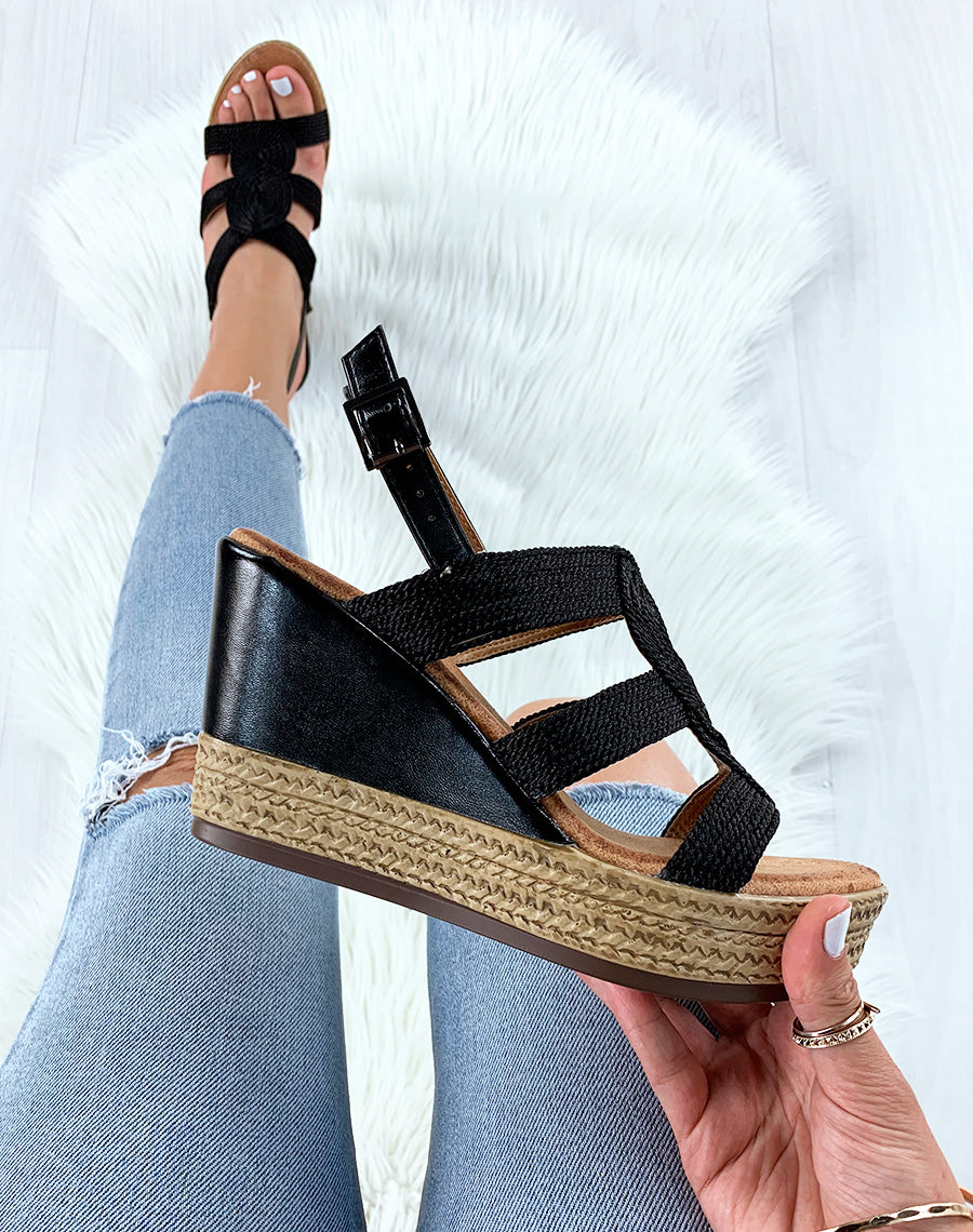 Compensés noirs à multiples brides tressées et à talons bi-matières