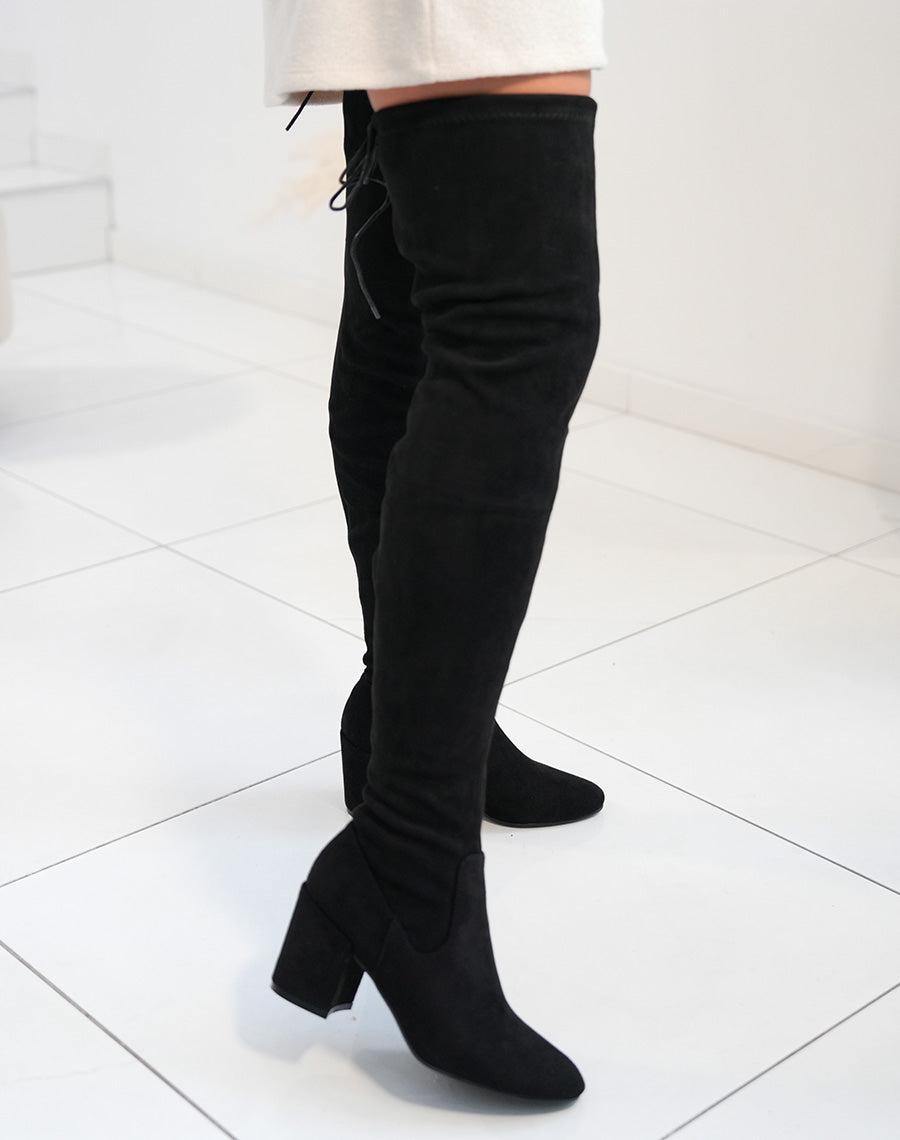 Cuissardes en suédine noire à talon mi-haut et à bout rond