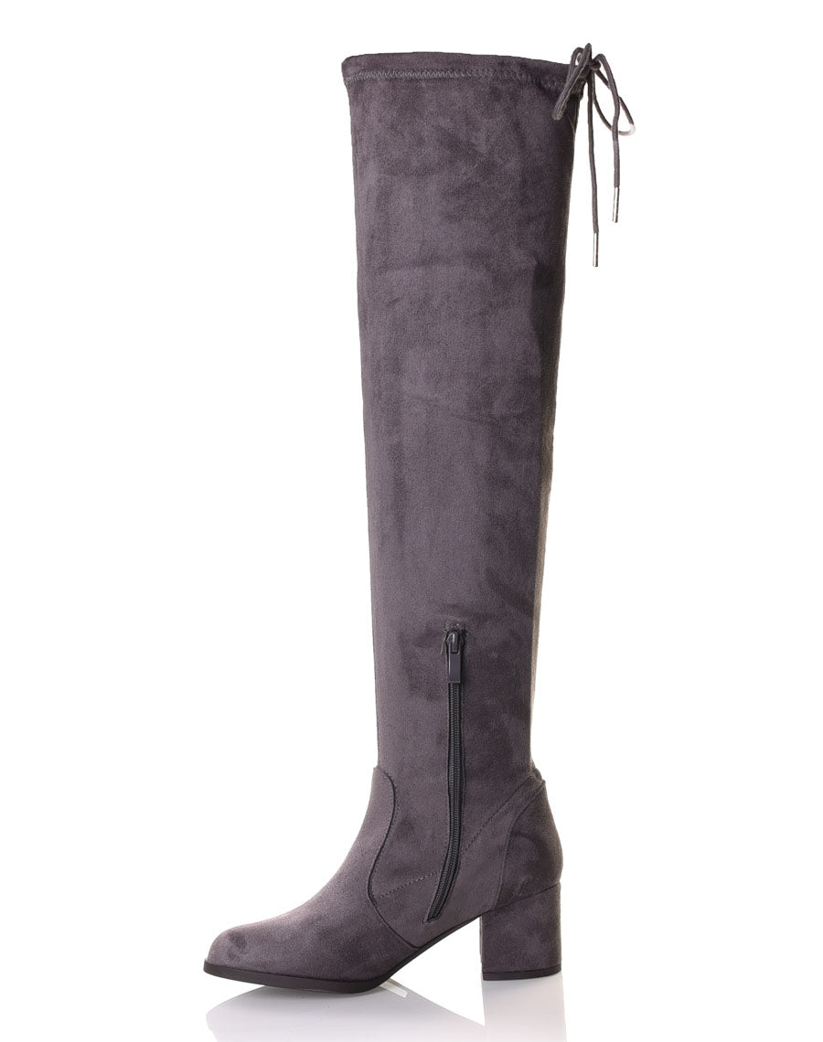 Cuissardes grises en suédine à talons mi hauts