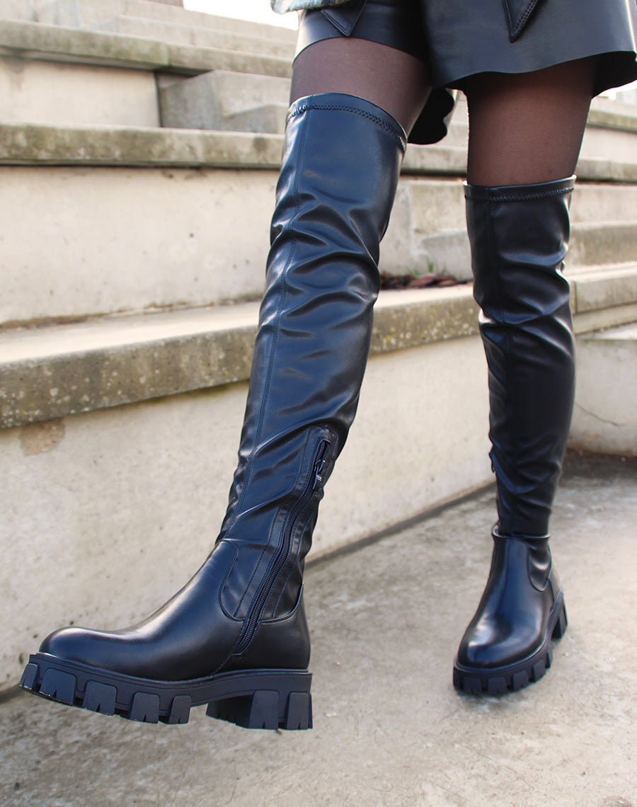 Cuissardes noires en similicuir à semelles crantées