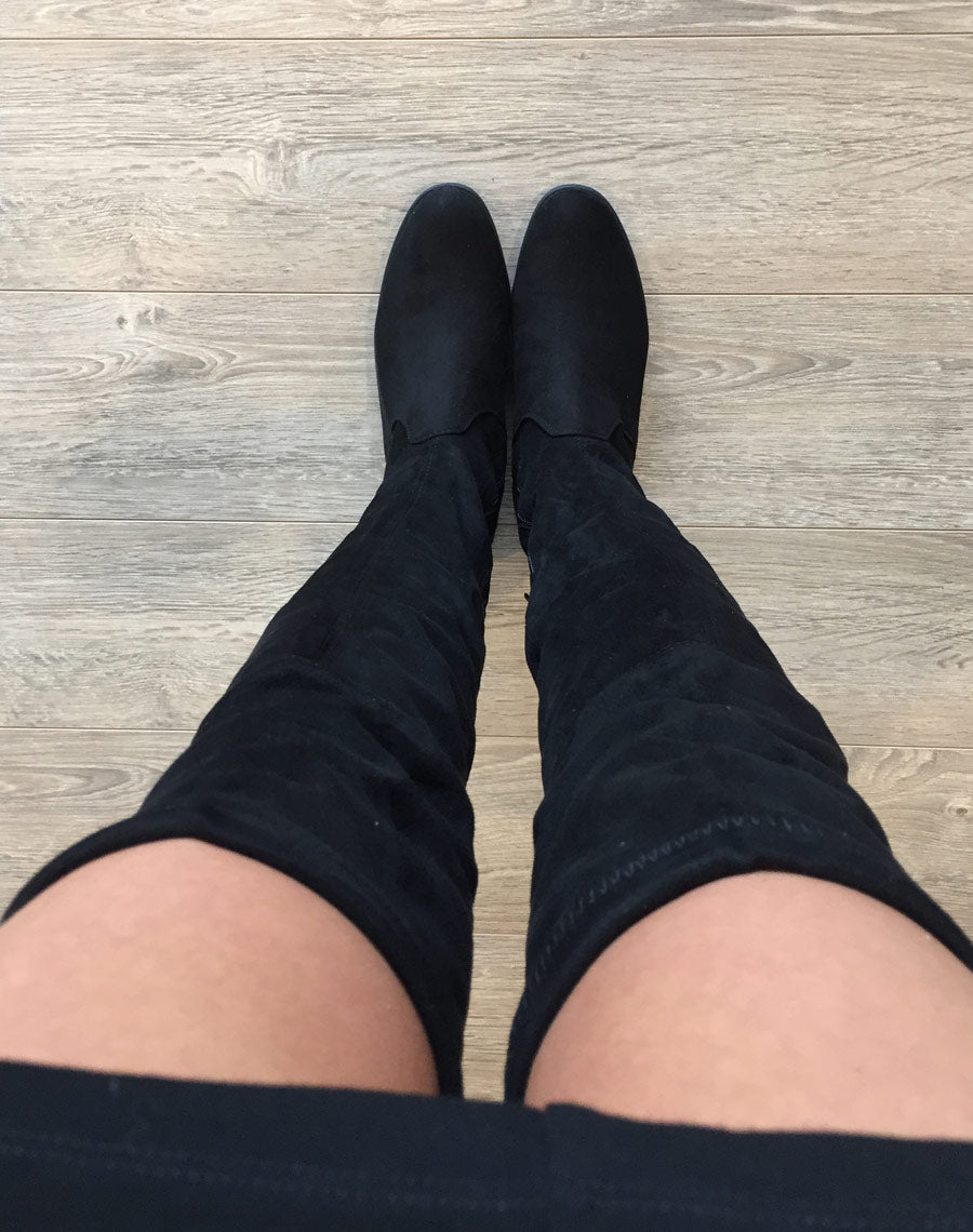 Cuissardes plates noires en suédine