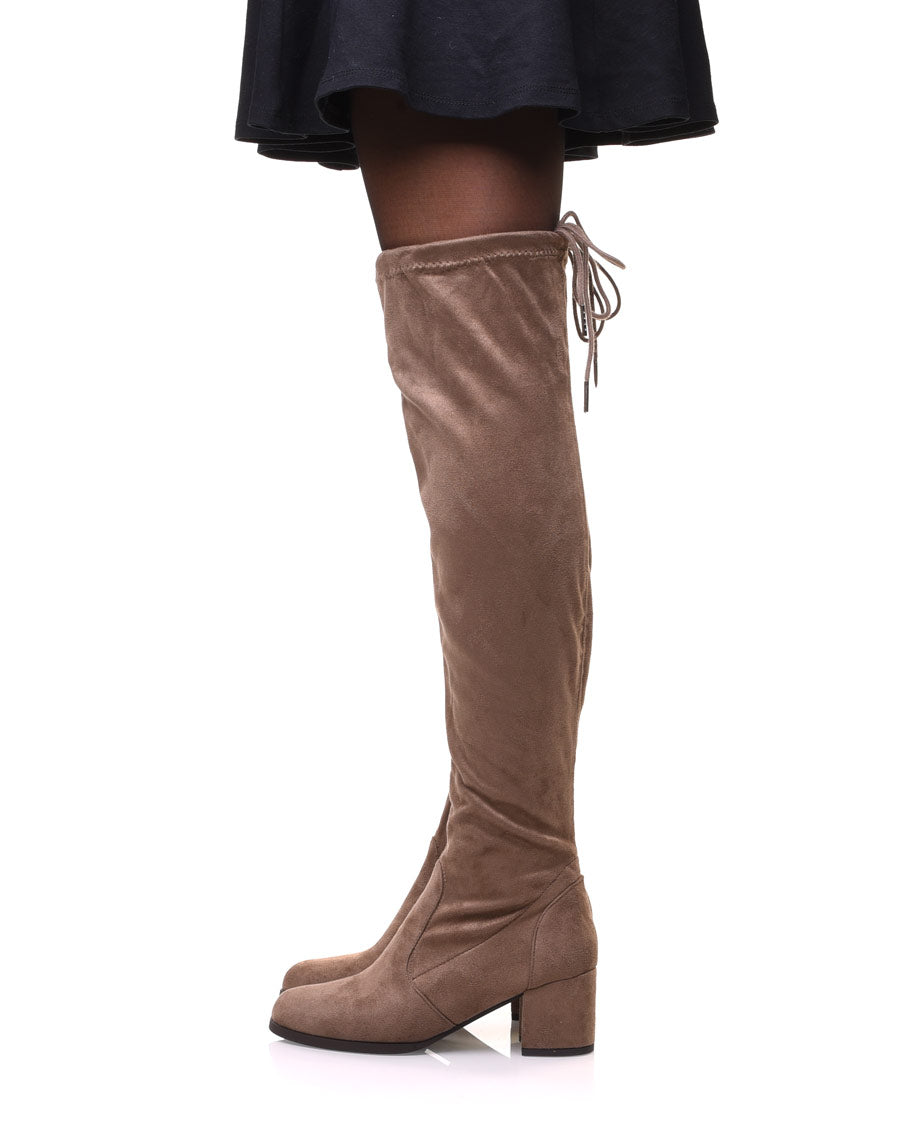 Cuissardes taupes en suédine à talons mi hauts