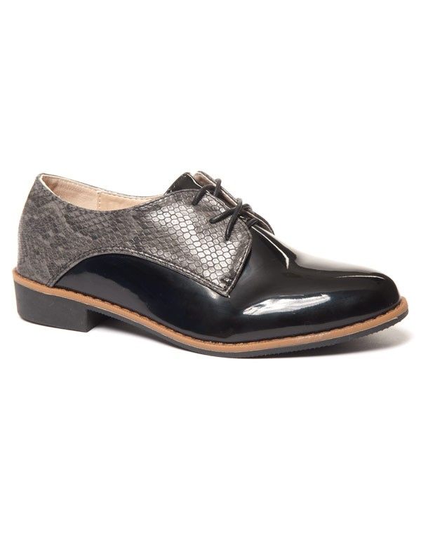 Derbie noire vernie avec empiècement de matière PYTHON