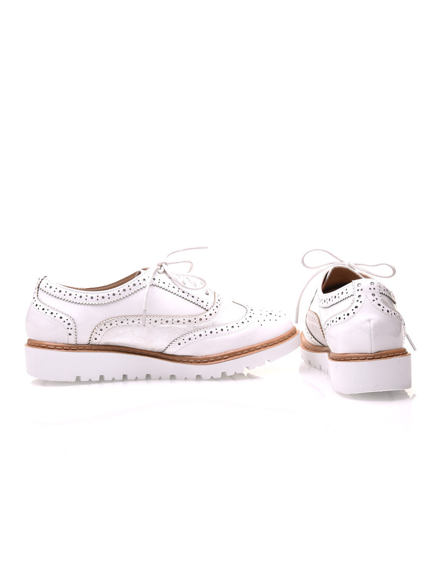 Derbies bi-matières blanches à semelles compensées