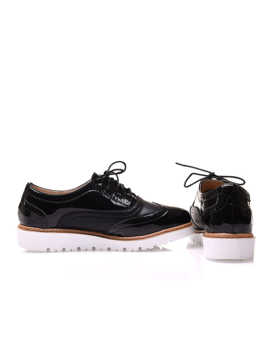 Derbies bi-matières noires à semelles compensées