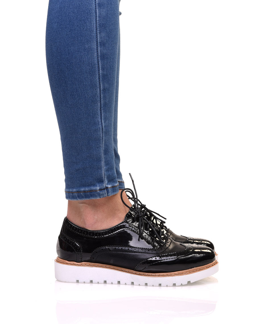 Derbies bi-matières noires à semelles compensées