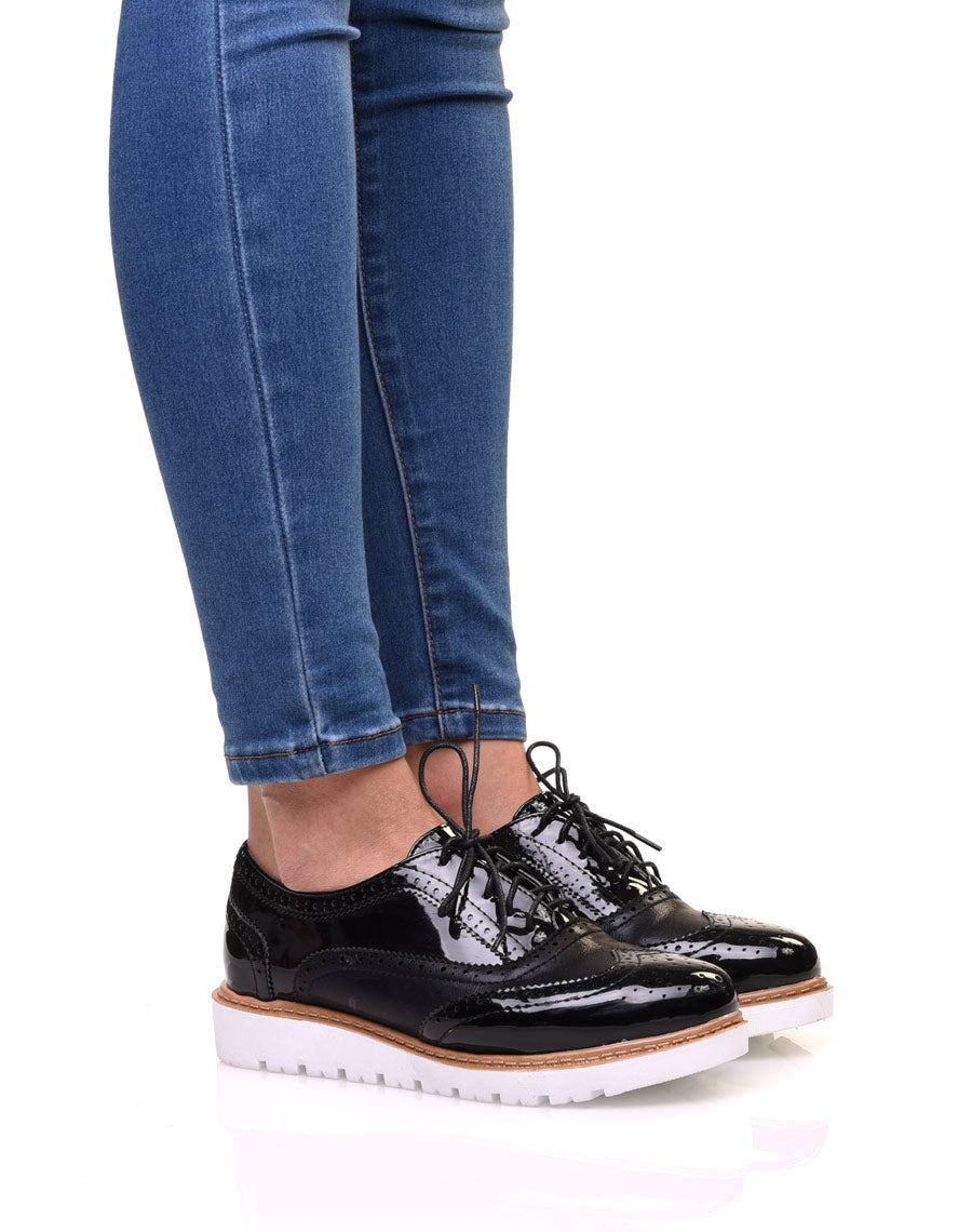 Derbies bi-matières noires à semelles compensées