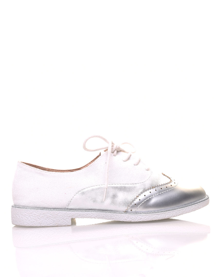 Derbies blanches effet suédine