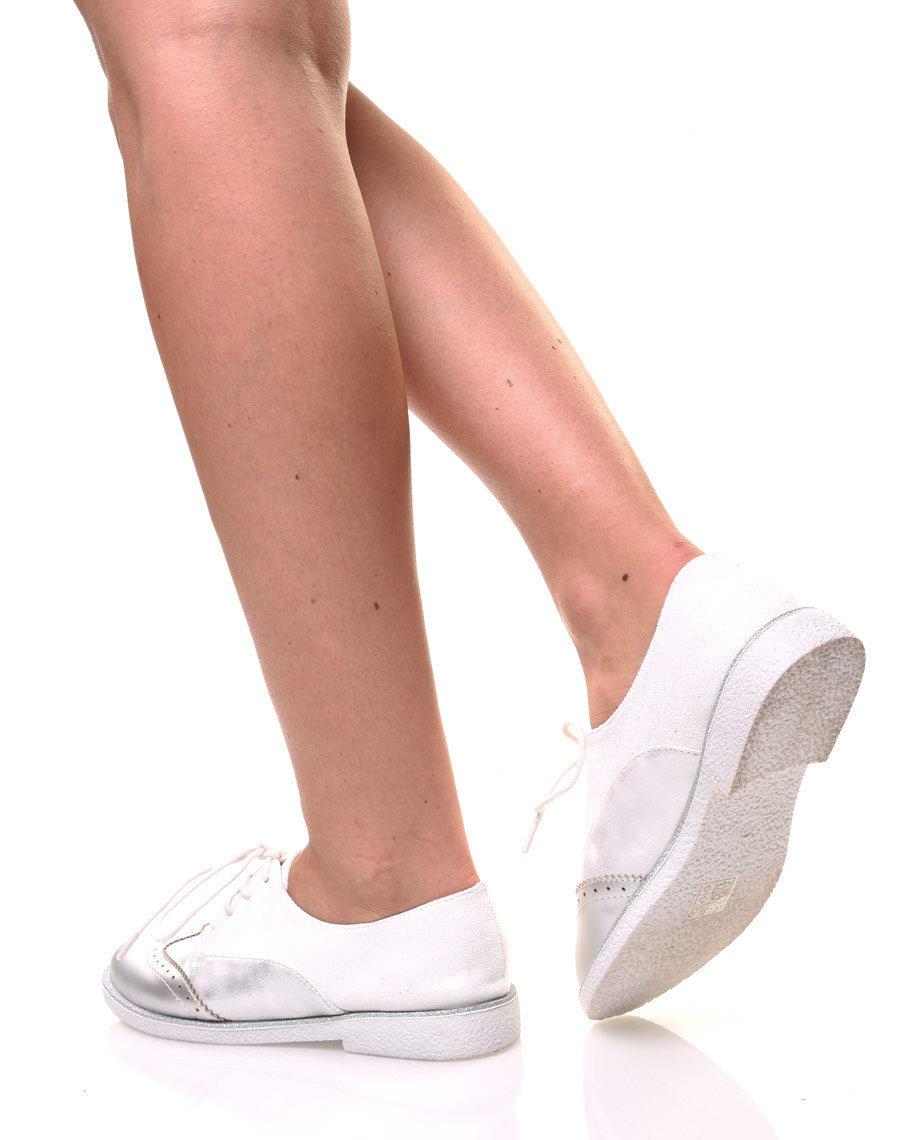 Derbies blanches effet suédine