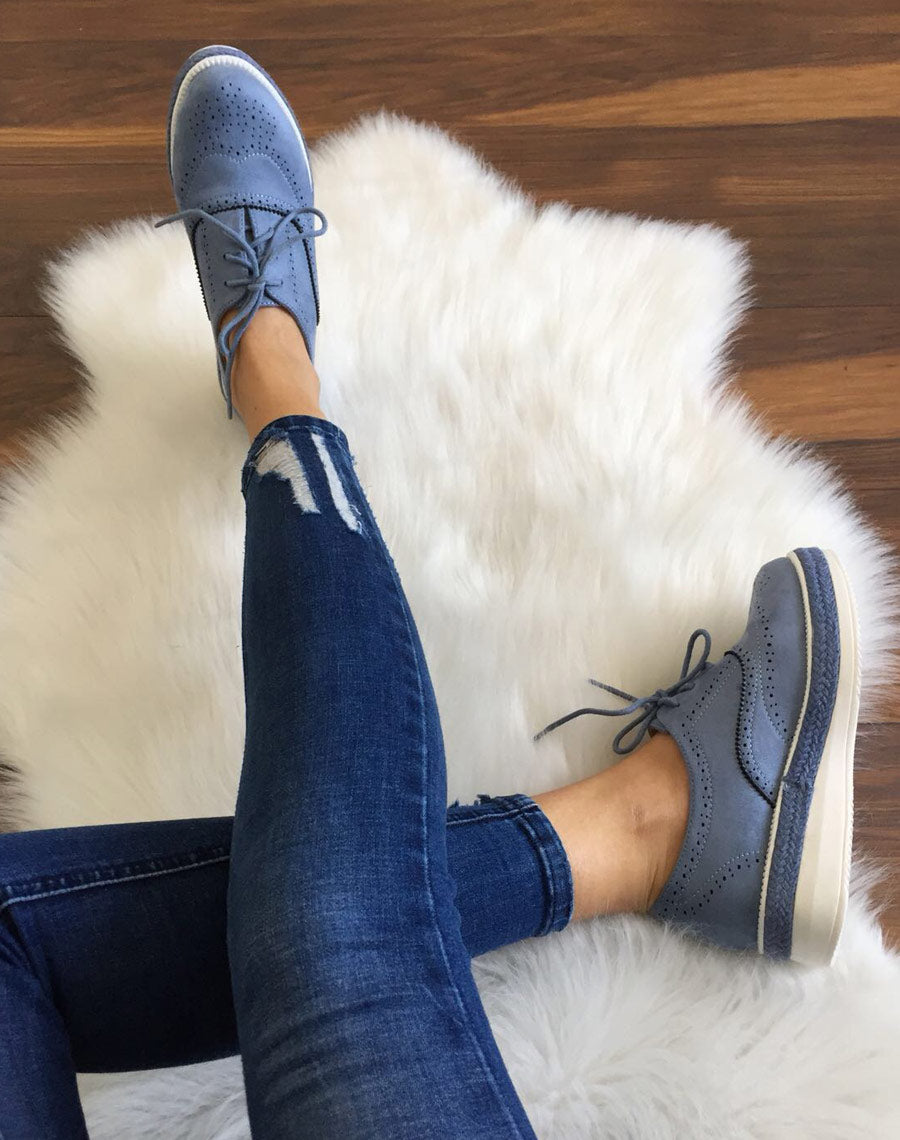 Derbies bleus perforés à semelle épaisse