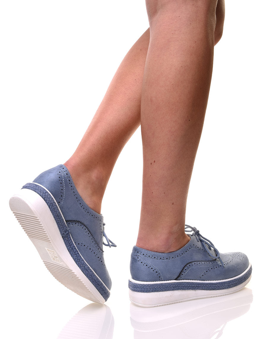 Derbies bleus perforés à semelle épaisse