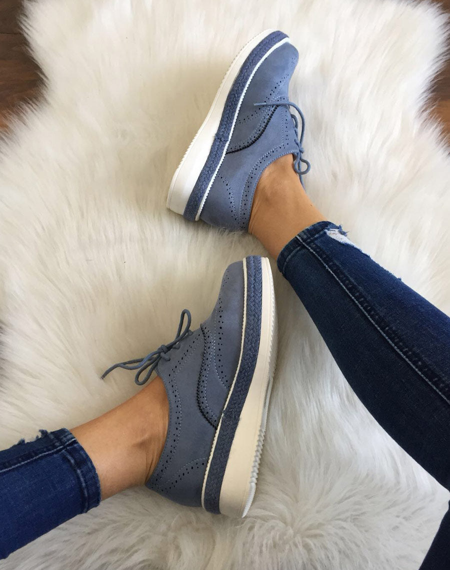 Derbies bleus perforés à semelle épaisse